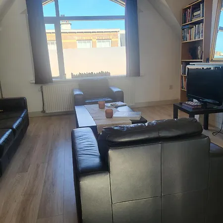 Beautiful Spacious At Location In *